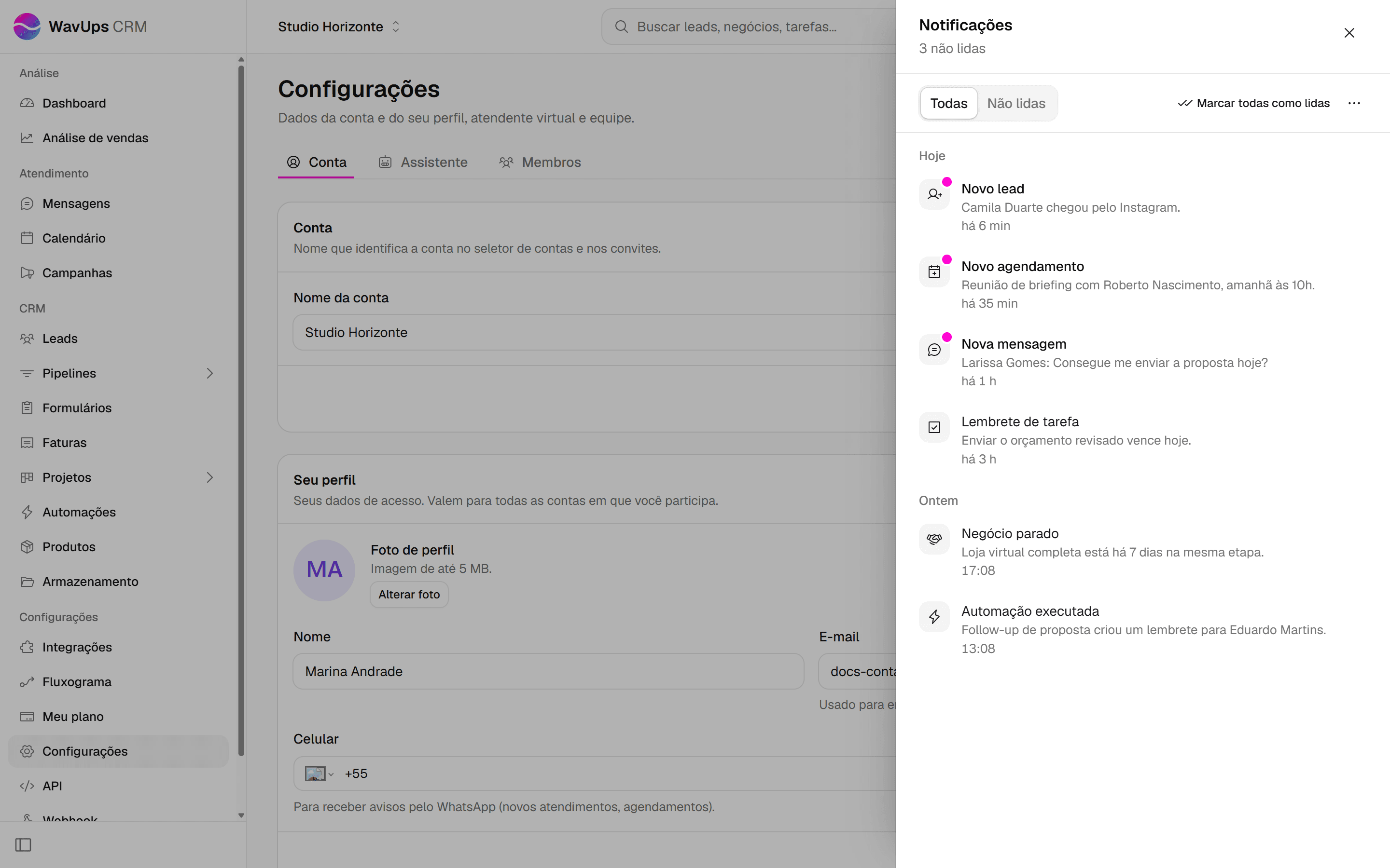 Painel Notificações com o filtro Todas e Não lidas, o botão Marcar todas como lidas, o menu Mais ações e as notificações agrupadas por dia.