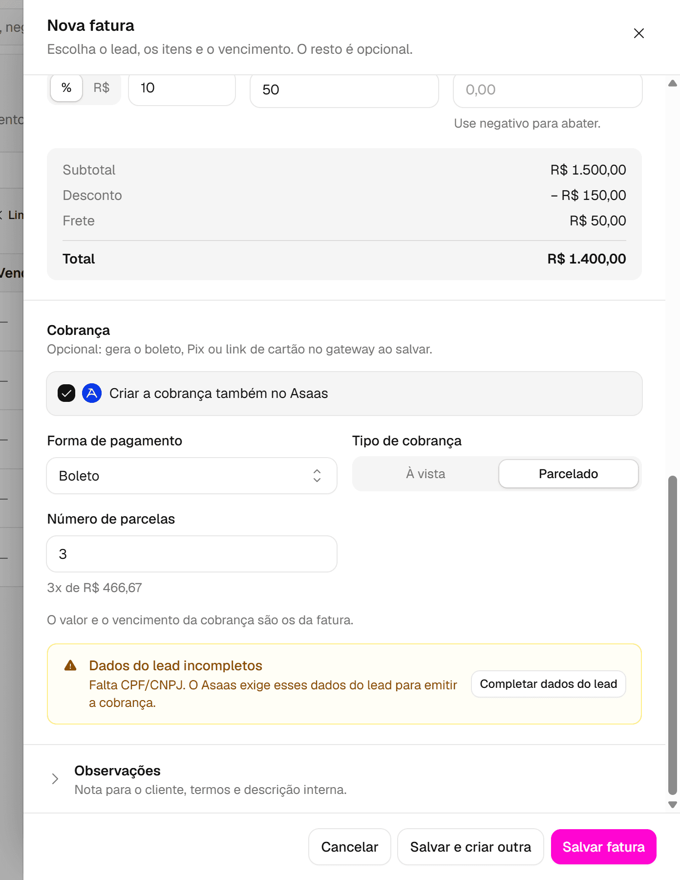 Seção Cobrança com Parcelado escolhido e o número de parcelas preenchido.