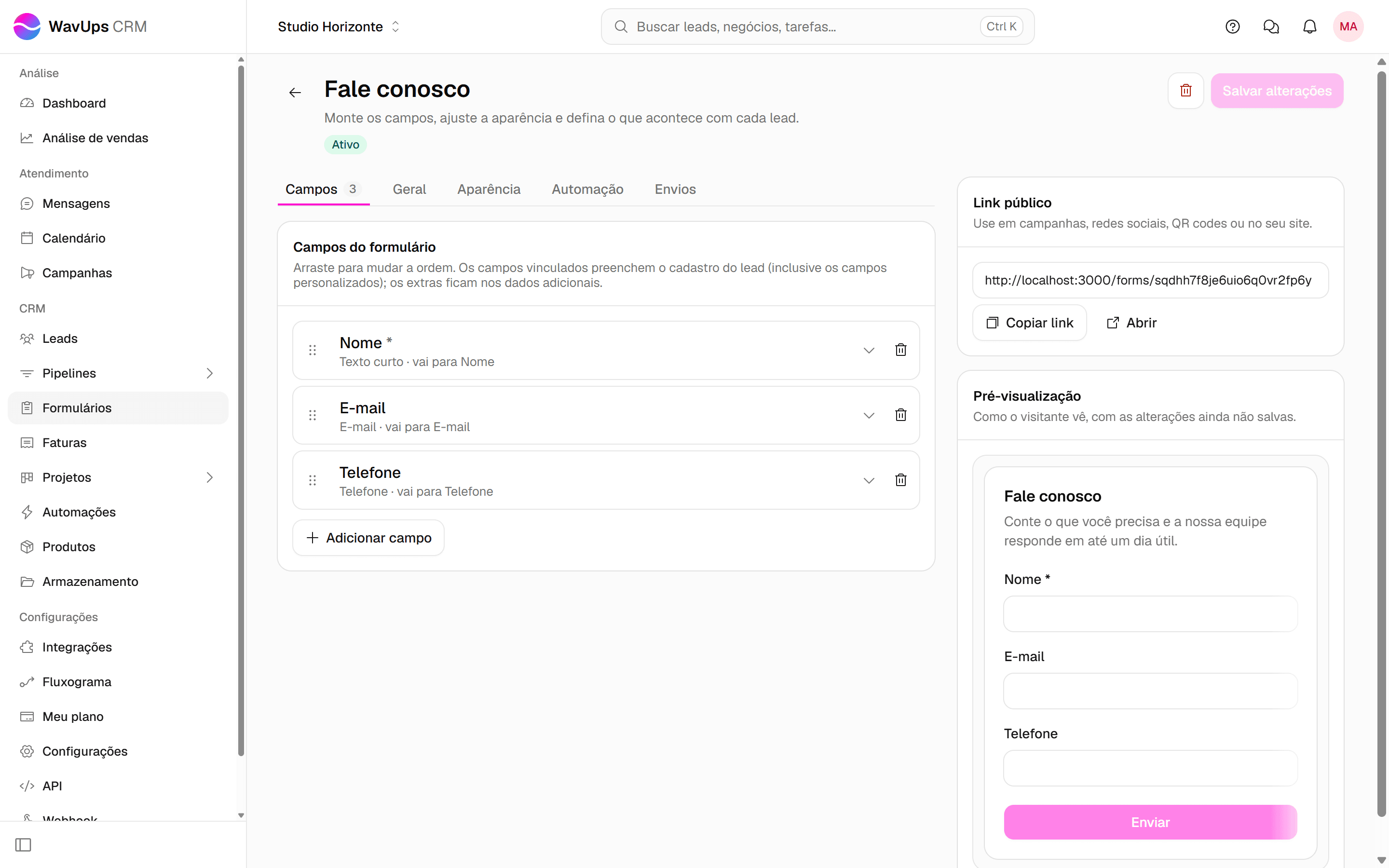 Construtor do formulário com as abas Campos, Geral, Aparência, Automação e Envios.
