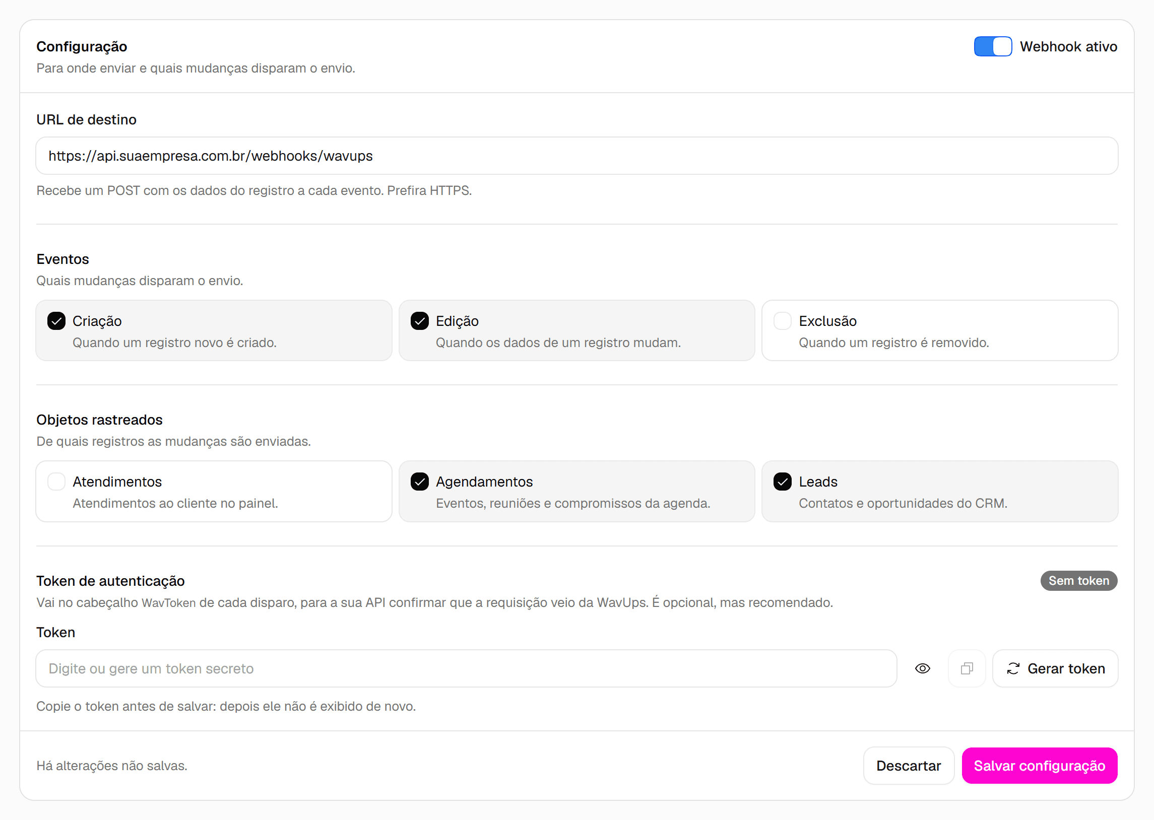 Configuração do webhook com o webhook ligado e a URL de destino preenchida.