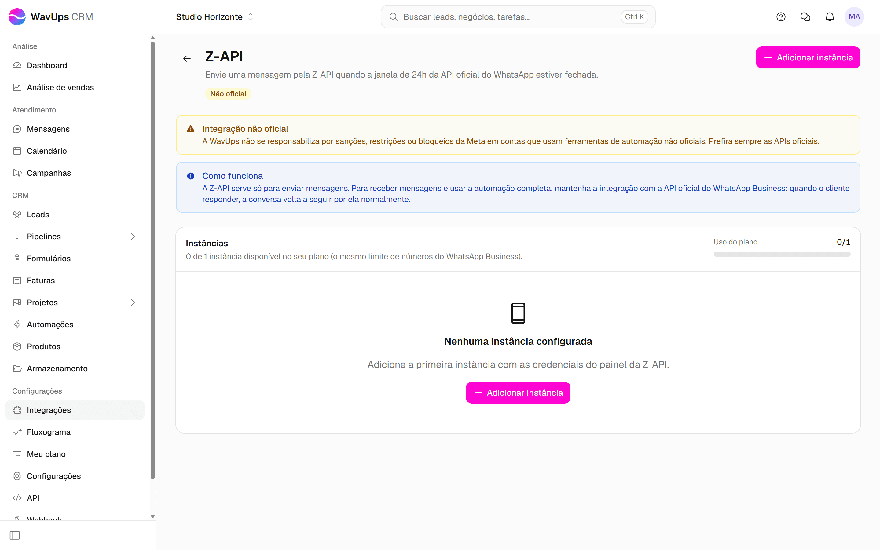 Tela Z-API sem instâncias, com o aviso de integração não oficial e o botão para adicionar a primeira instância.