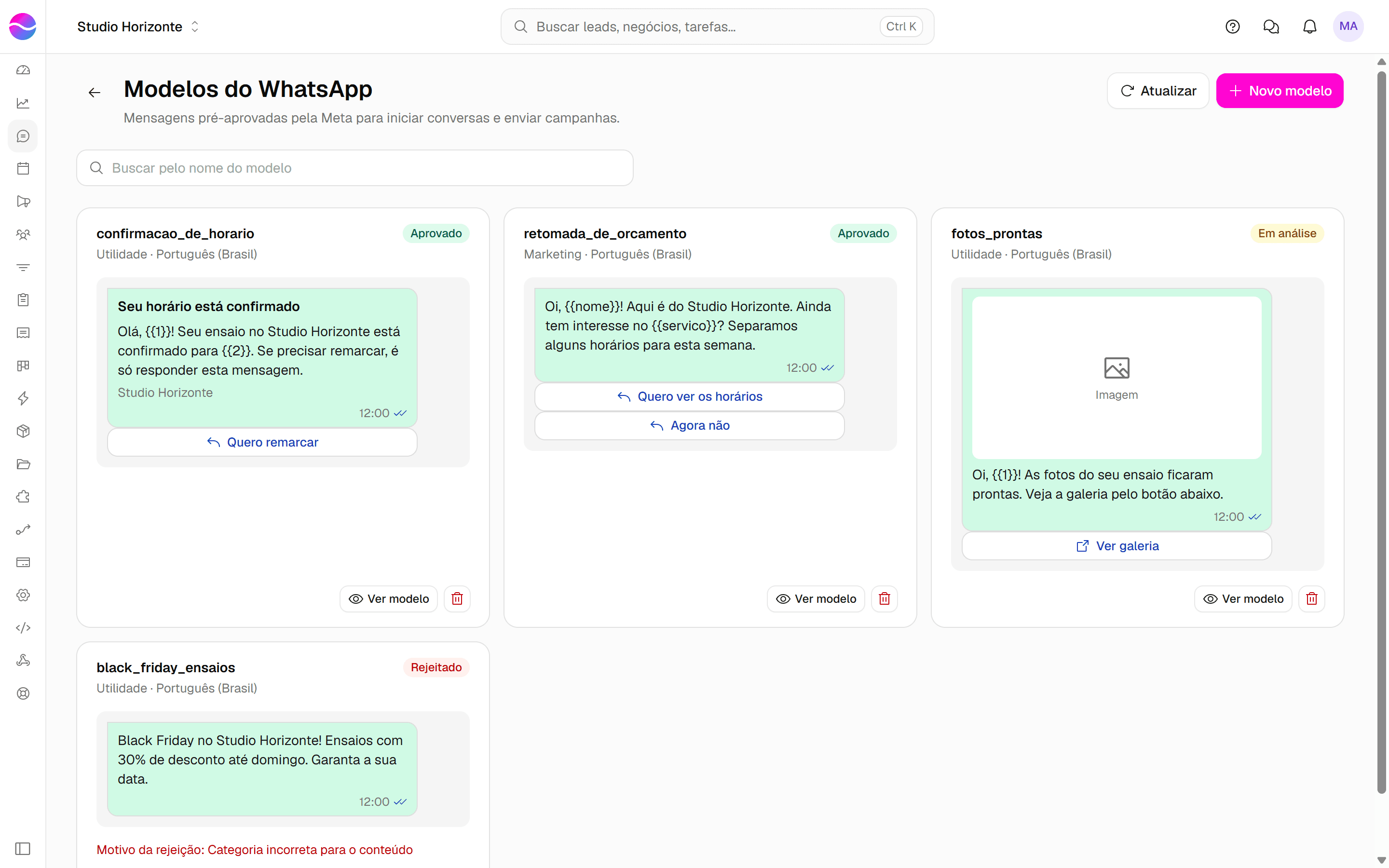 Tela Modelos do WhatsApp com os botões Atualizar e Novo modelo, a busca e quatro modelos: dois aprovados, um em análise e um rejeitado.